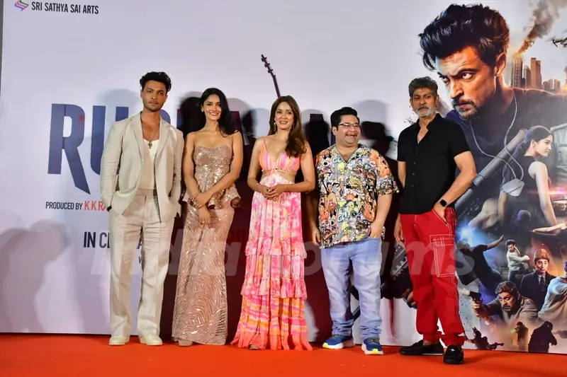 Jagapati Babu, Vidya Malvade, Aayush Sharma and Sushrii Shreya Mishraa snapped at the trailer launch of Ruslaan