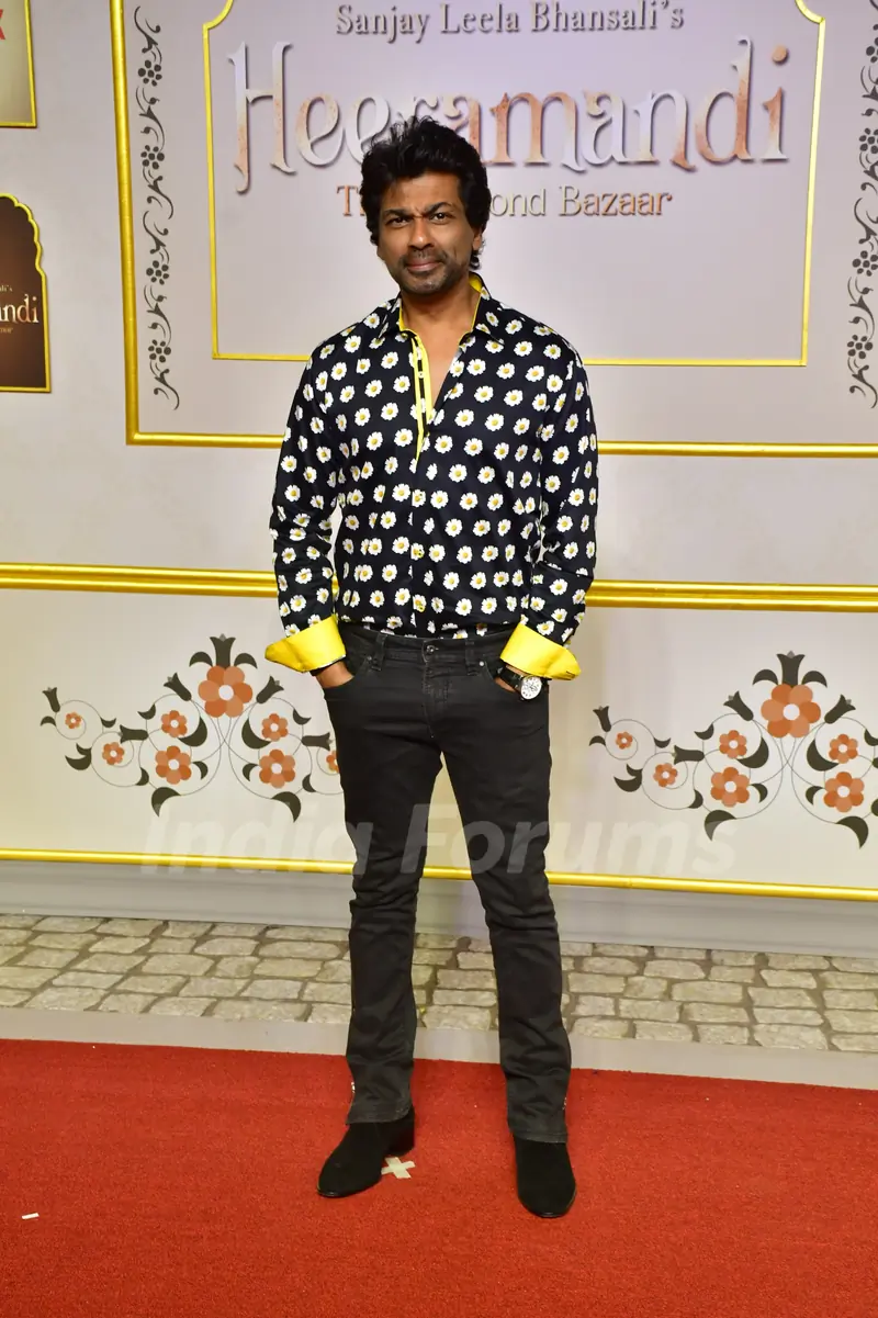 Nikhil Dwivedi grace the premiere of Heeramandi