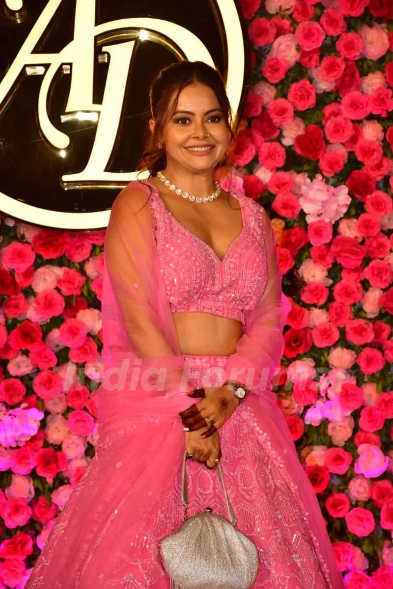 Devoleena Bhattacharjee attend Aarti Singh's Sangeet ceremony