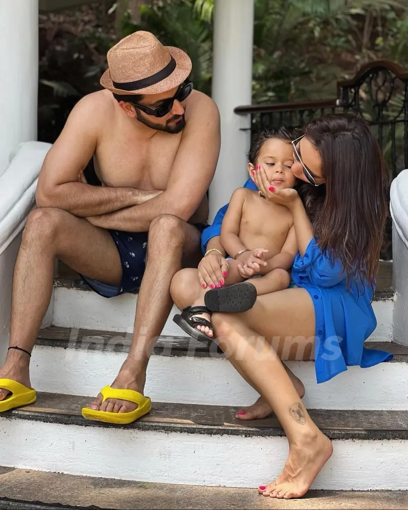 Dheeraj Dhoopar with his family