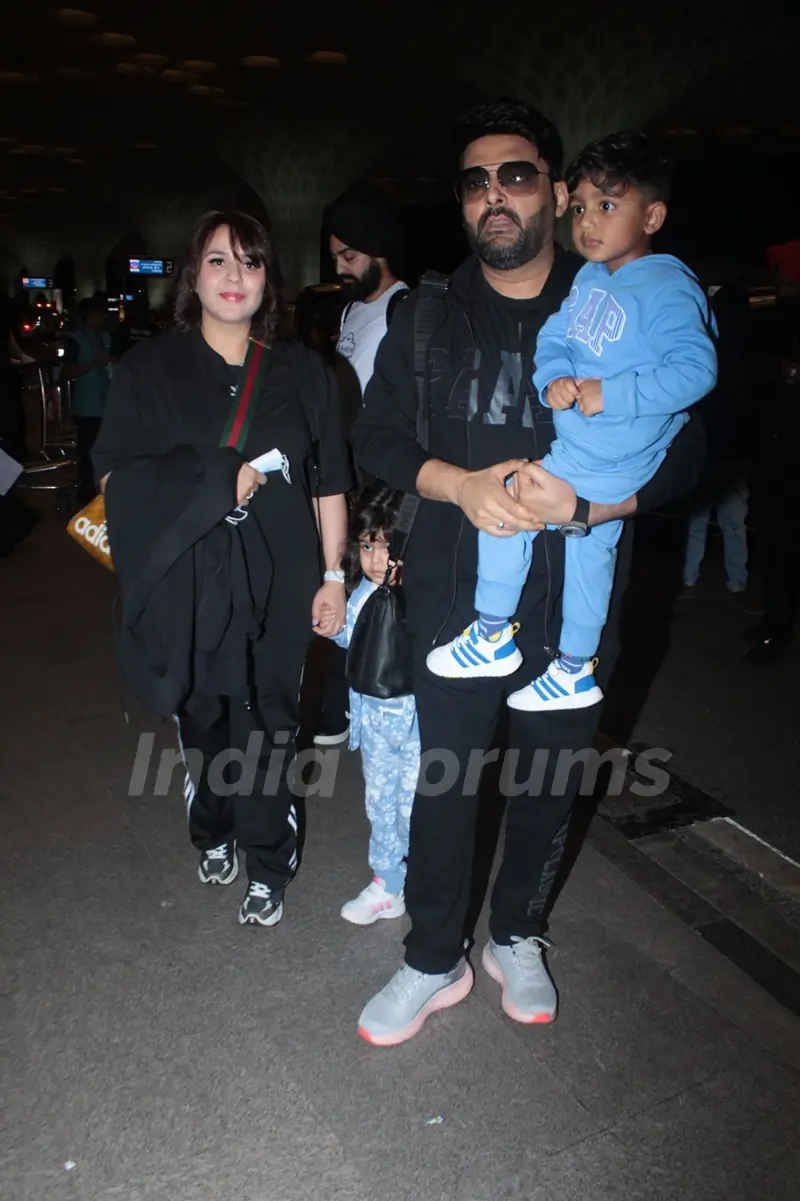 Kapil Sharma snapped at airport