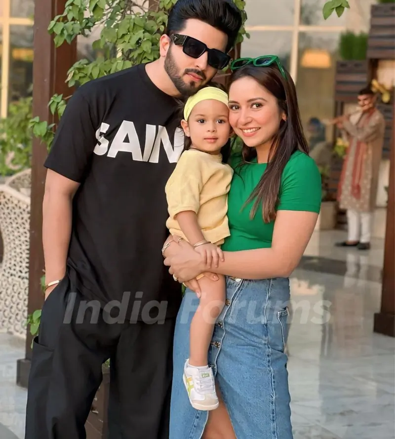 Dheeraj Dhoopar with his family