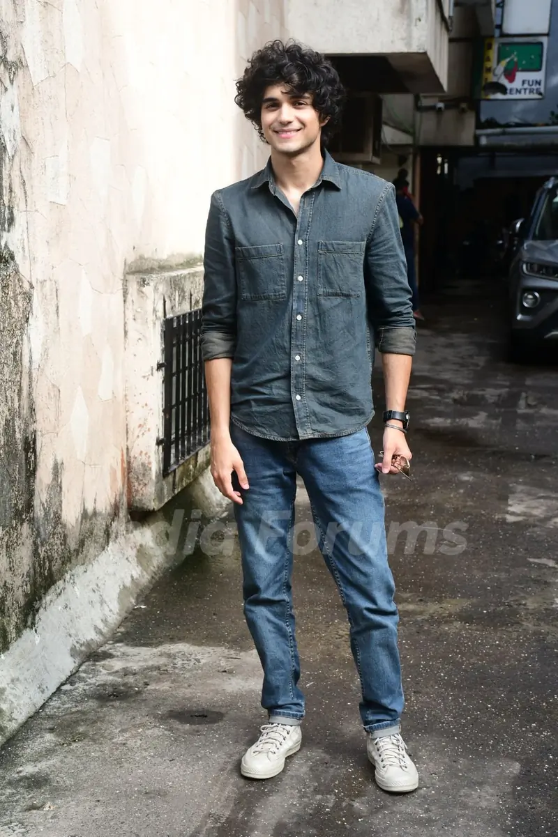 Abhay Verma snapped in Khar