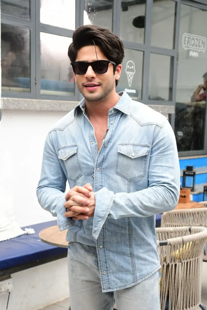 Jibraan Khan  snapped at Grounded Cafe Bandra