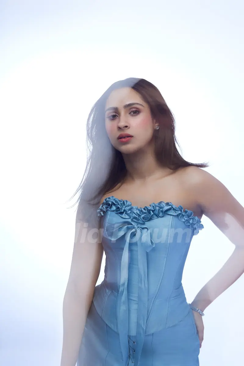 Pashmina Roshan promotion fashion fits for Ishq Vishk Rebound