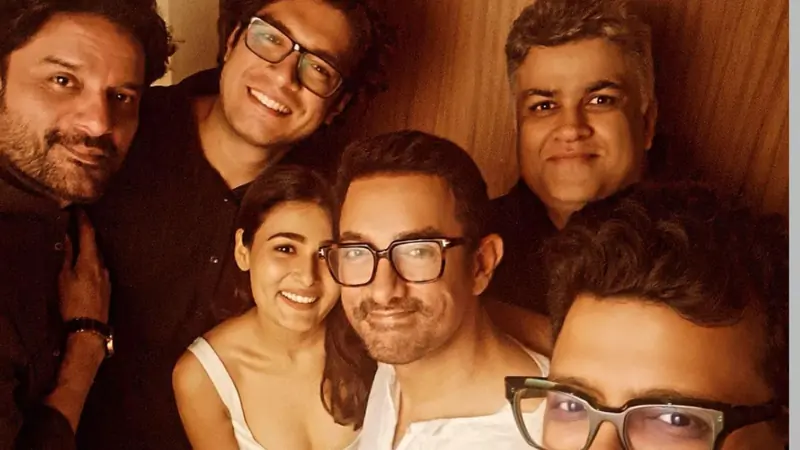 Aamir Khan poses with son