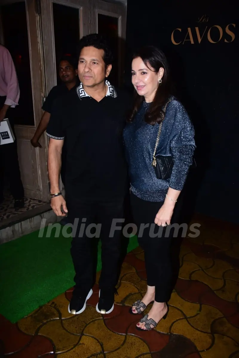 Sachin Tendulkar snapped in bandra