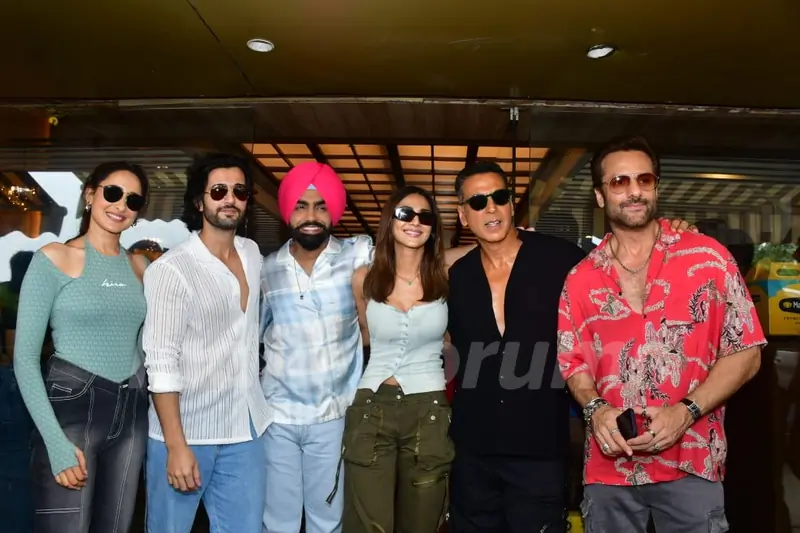 Fardeen Khan, Akshay Kumar, Aditya Seal, Vaani Kapoor, Pragya Jaiswal and Ammy Virk snapped promoting their film 'Khel Khel Mein'