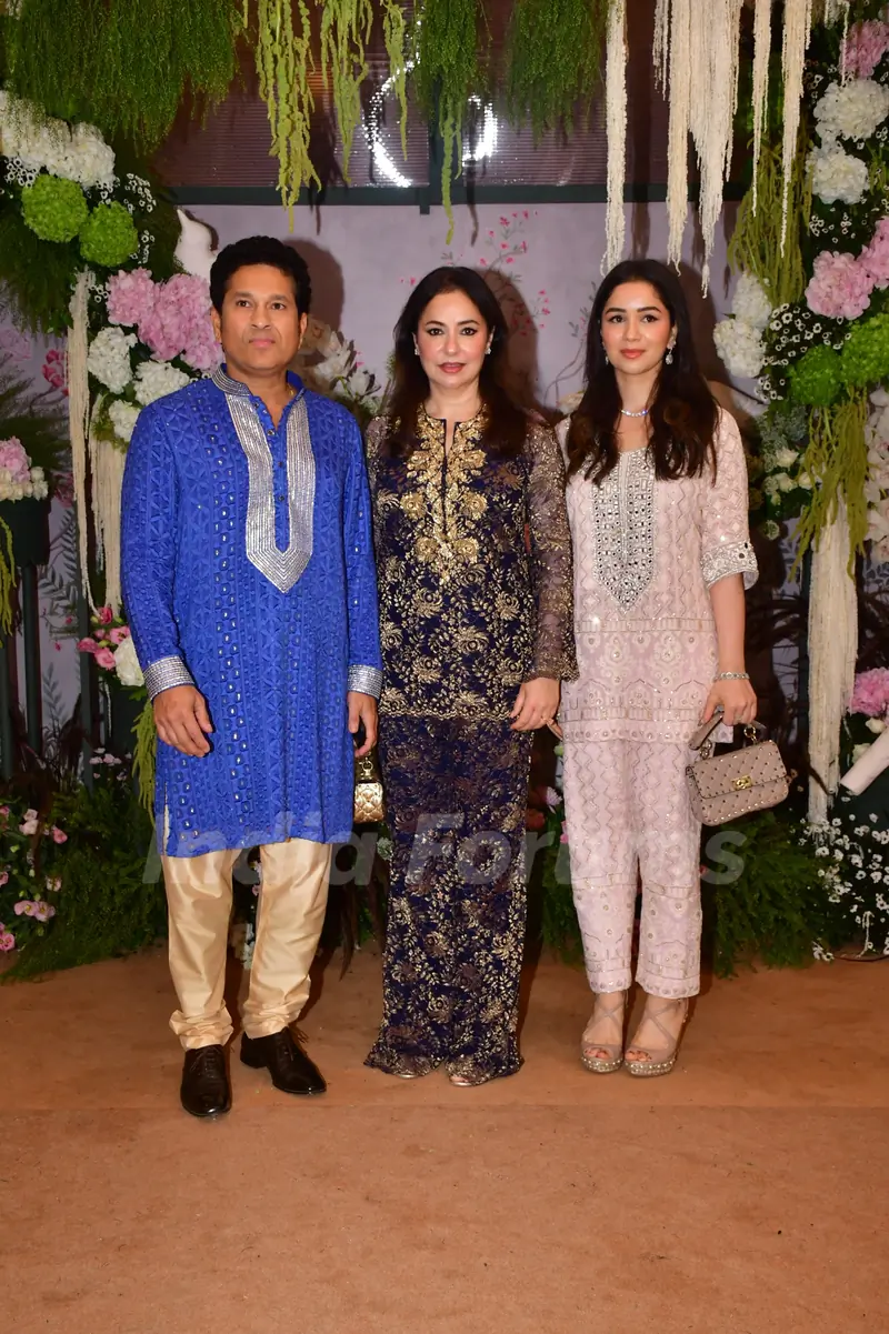 Sachin Tendulkar and Sara Tendulkar grace Eka Lakhani and Ravi Bhagchandka's engagement party