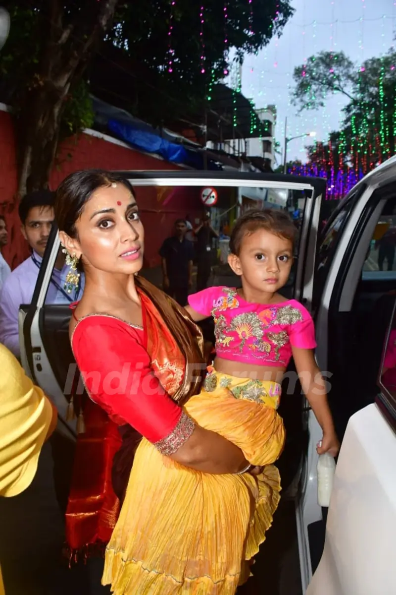 Vicky Kaushal, Shilpa shetty and other celebs snapped in the city