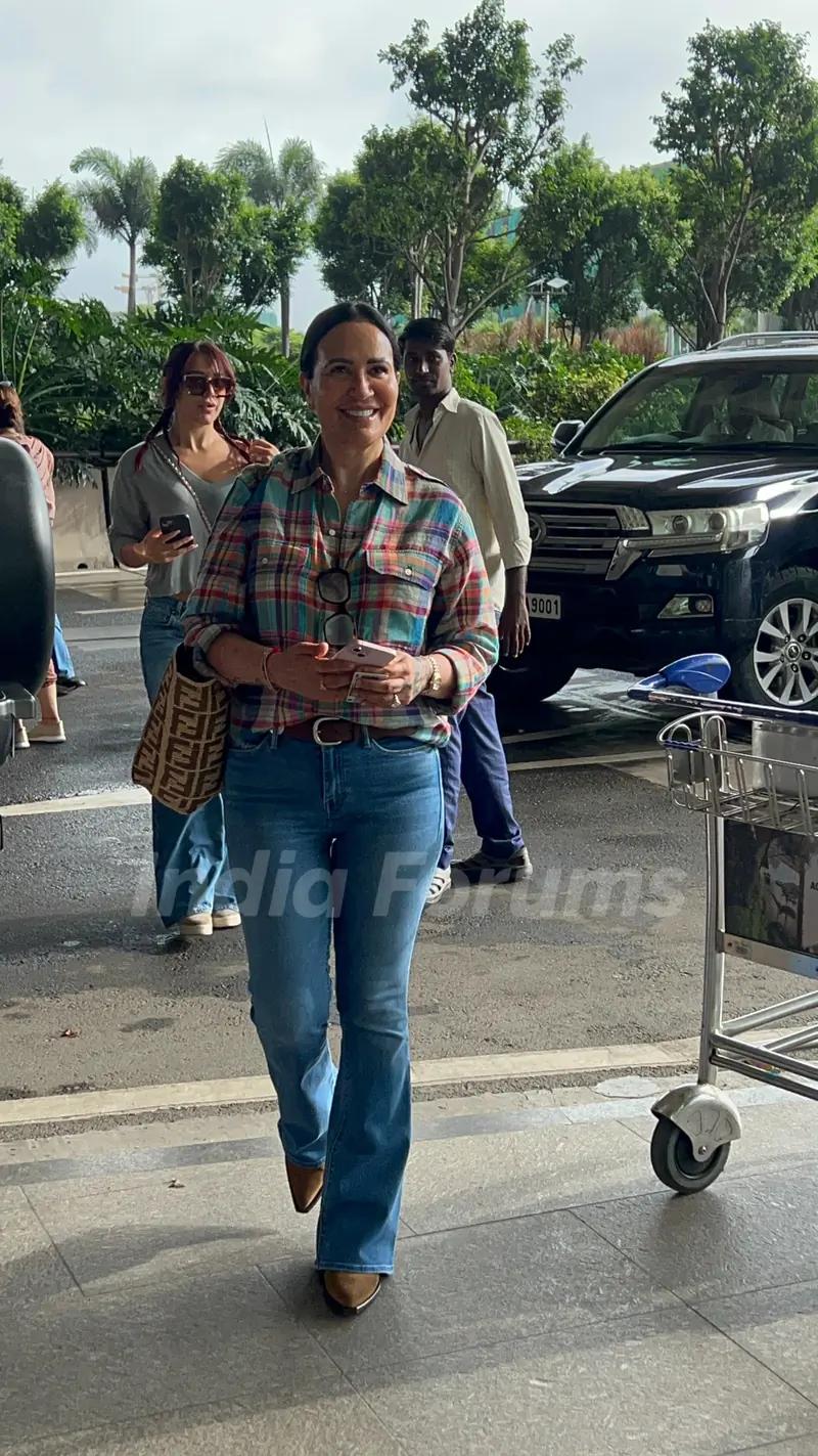 Ayesha Shroff snapped at the airport