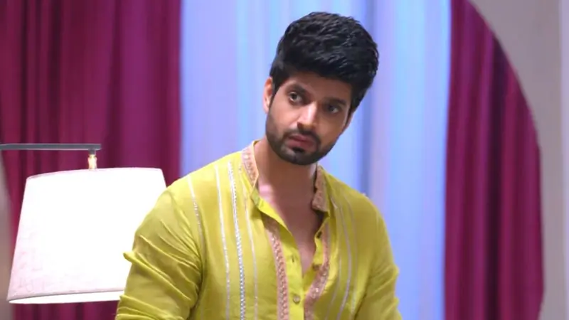 Ghum Hai Kisikey Pyaar Meiin: Rajat rehearses various ways to thank Savi in front of a mirror