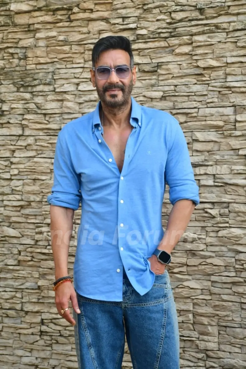 Ajay Devgn snapped promoting their upcoming film ‘Singham Again’