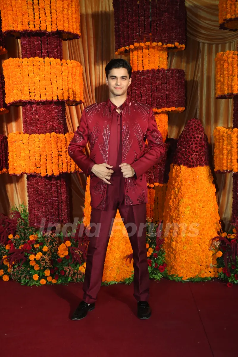 Abhay Verma snapped at Ramesh Taurani’s Diwali Bash