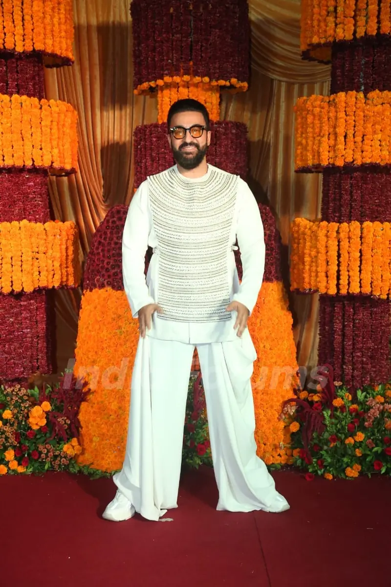 Raj Kundra snapped at Ramesh Taurani’s Diwali Bash