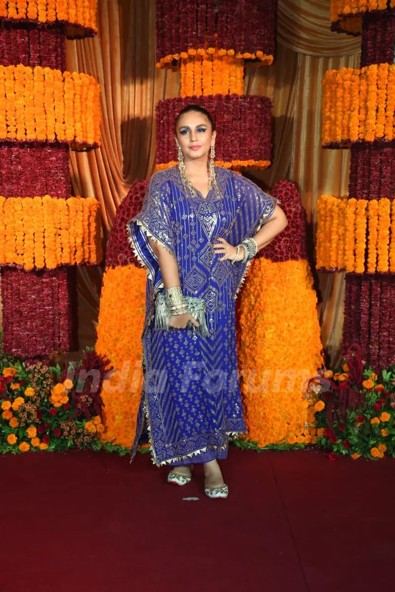 Huma Qureshi snapped at Ramesh Taurani’s Diwali Bash
