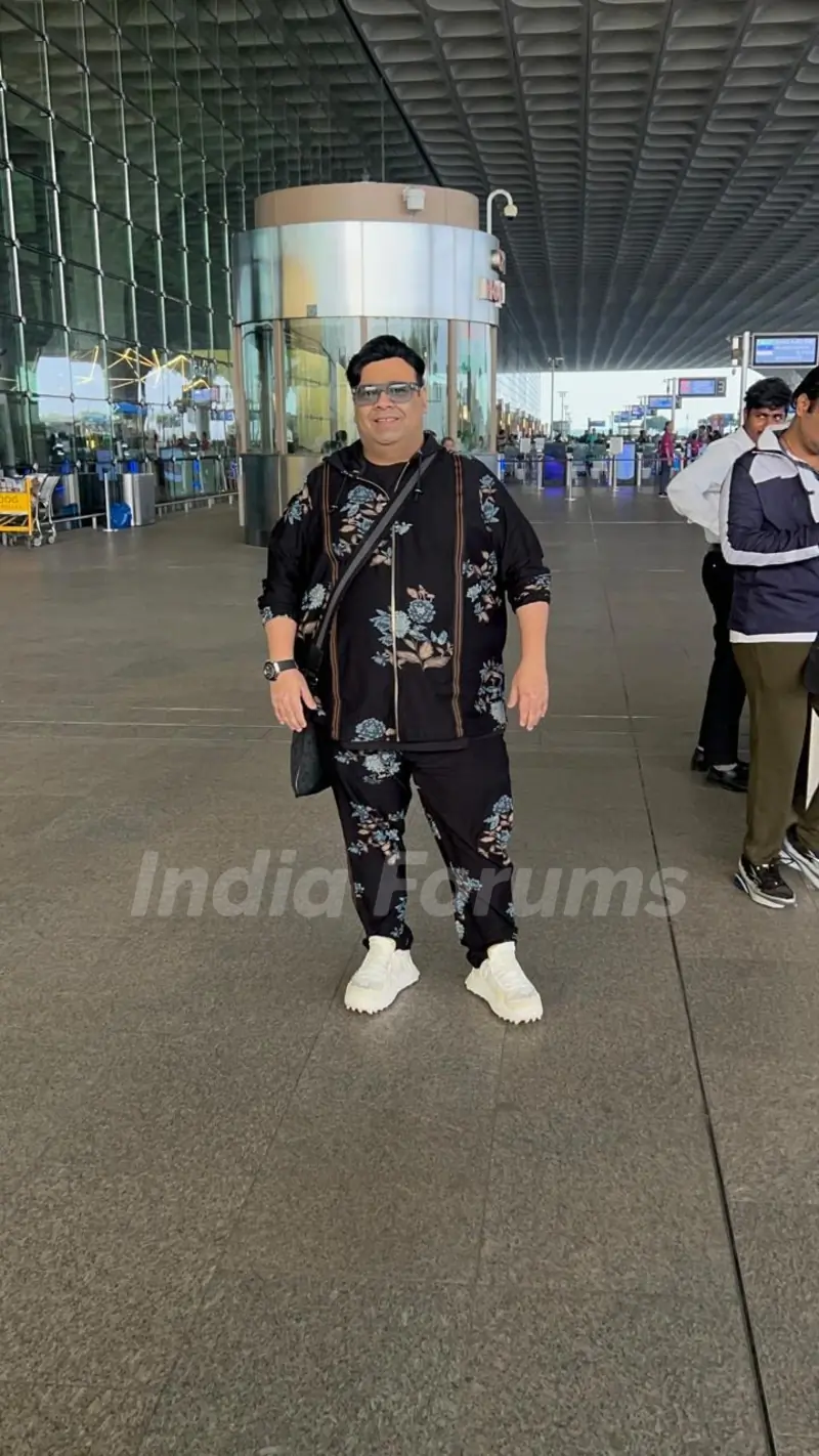 Kiku Sharda snapped at the Mumbai airport 