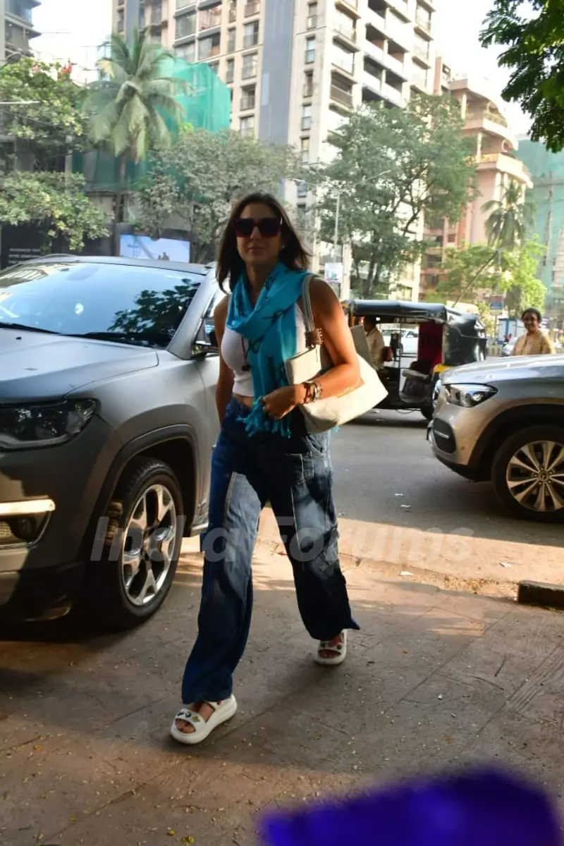 Sara Ali Khan snapped in the city