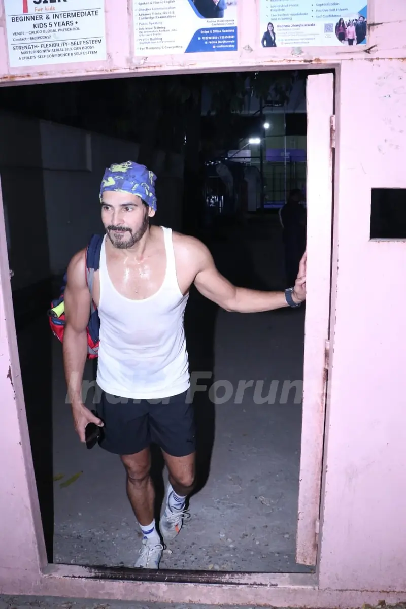 Dino Morea snapped in the city