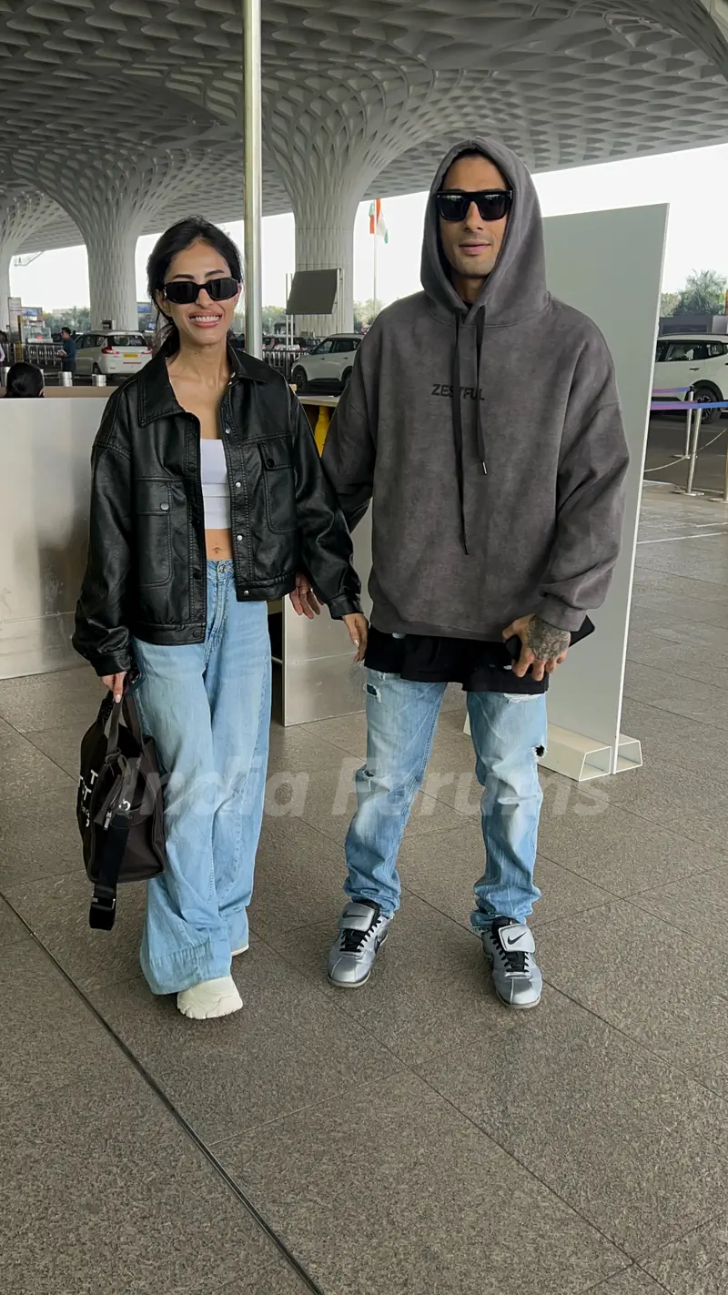 Prateik Babbar snapped at the airport