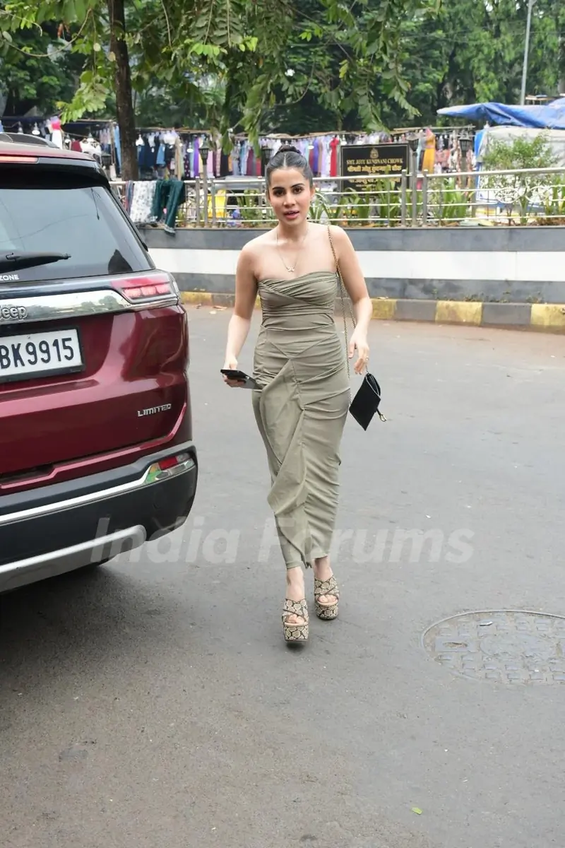 Uorfi Javed snapped in the city