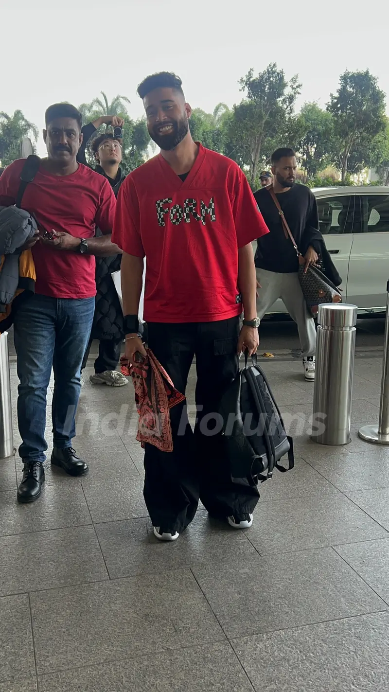 AP Dhillon snapped at the airport
