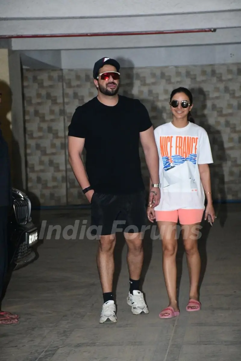 Aly Goni and Jasmin Bhasin snapped in the city