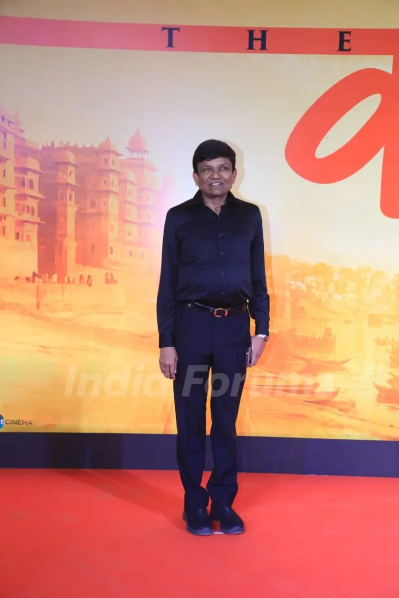 Jayantilal Gada grace the premiere of Vanvaas