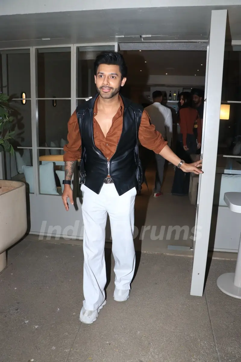 Stebin Ben snapped in the city