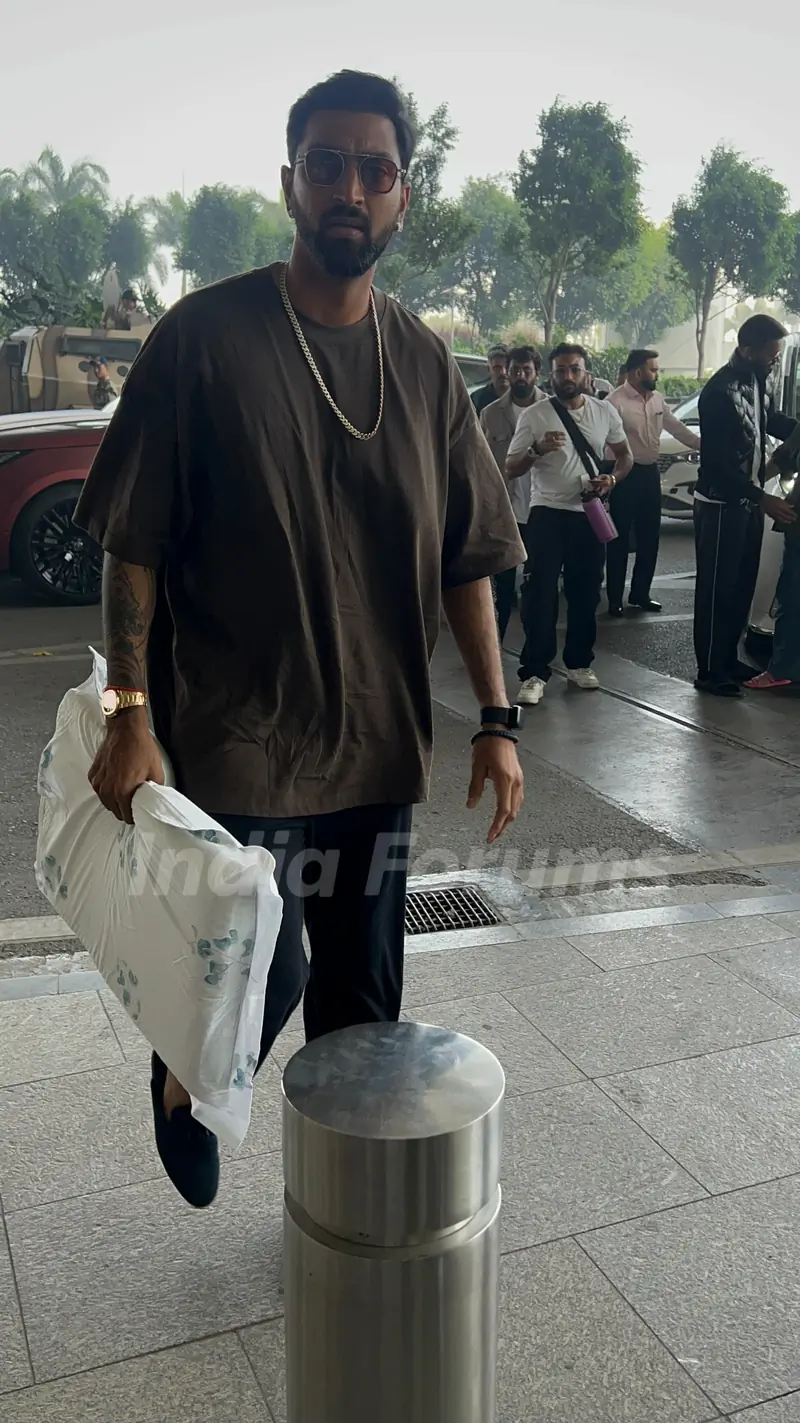 Celebrities snapped at the airport