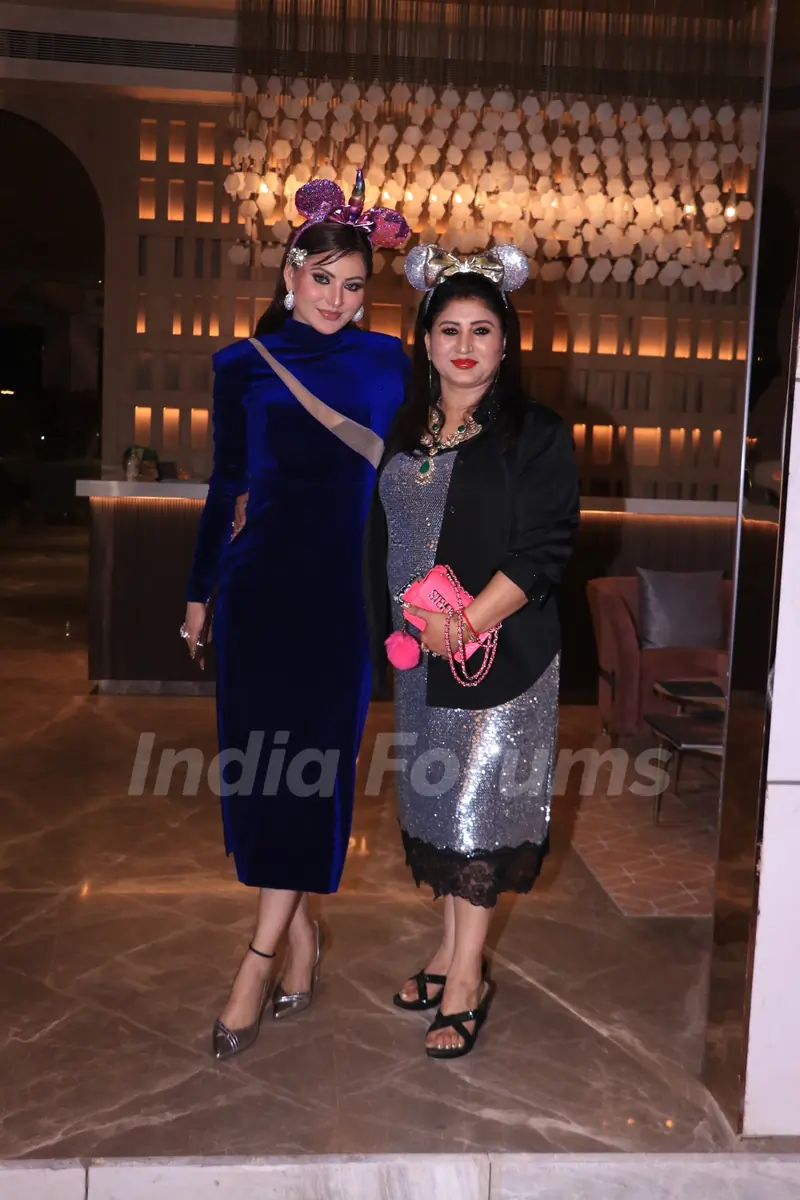Urvashi Rautela celebrates her mother’s birthday with media