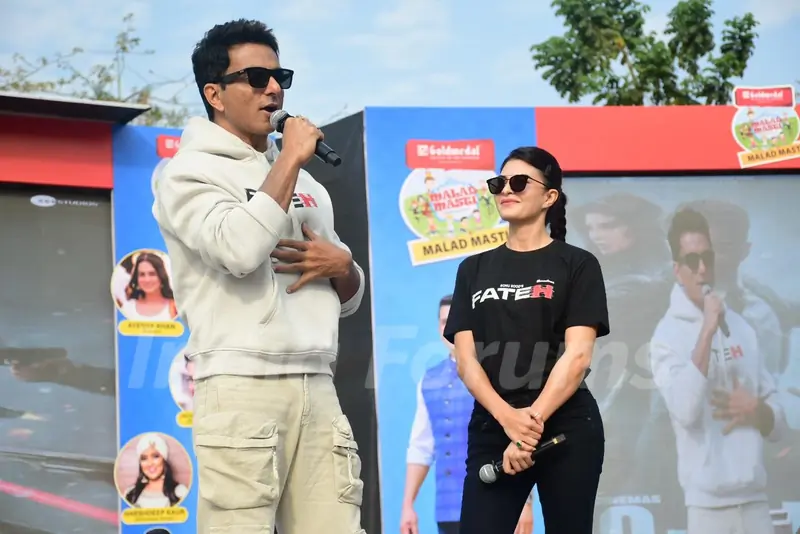 Sonu Sood and Jacqueline Fernandez attend Malad Masti by MLA Aslam Shaikh