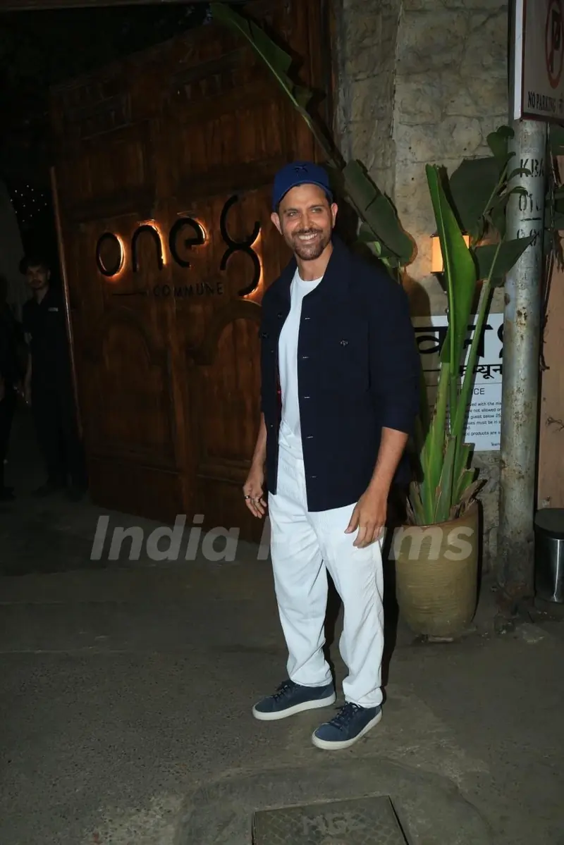 Hrithik Roshan snapped in the city