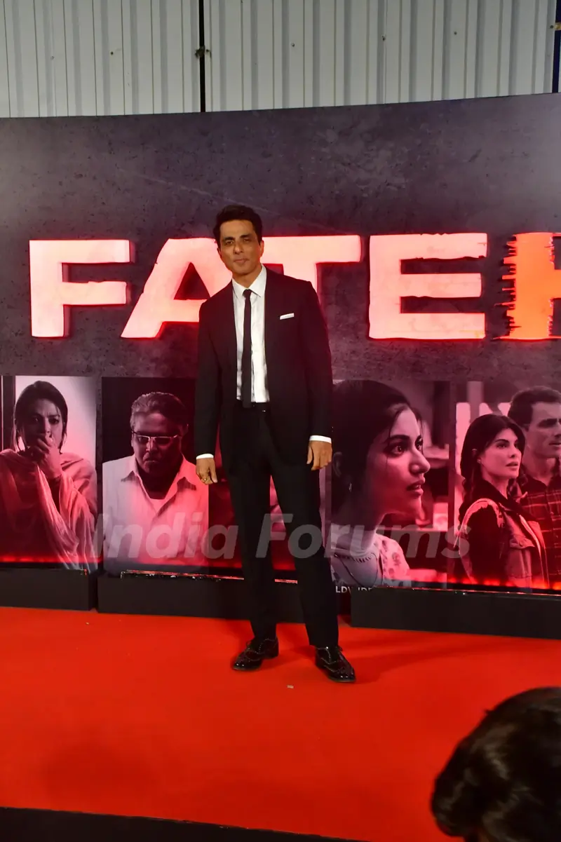 Sonu Sood grace the movie premiere of 'Fateh'