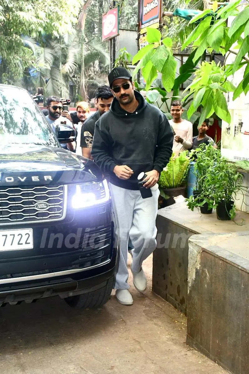 Vicky Kaushal snapped in the city