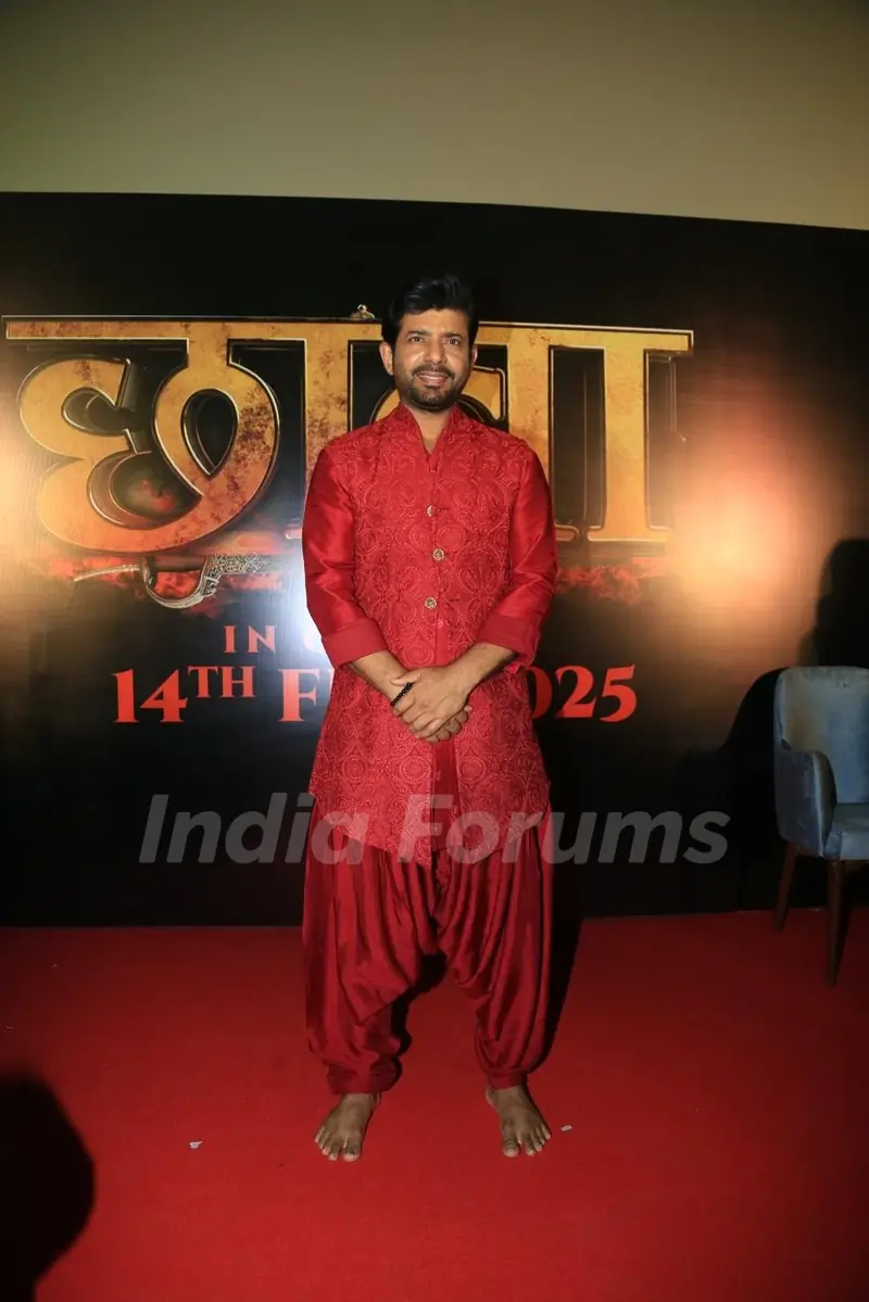 Vicky Kaushal and Rashmika Mandanna snapped at the trailer launch of Chhaava 