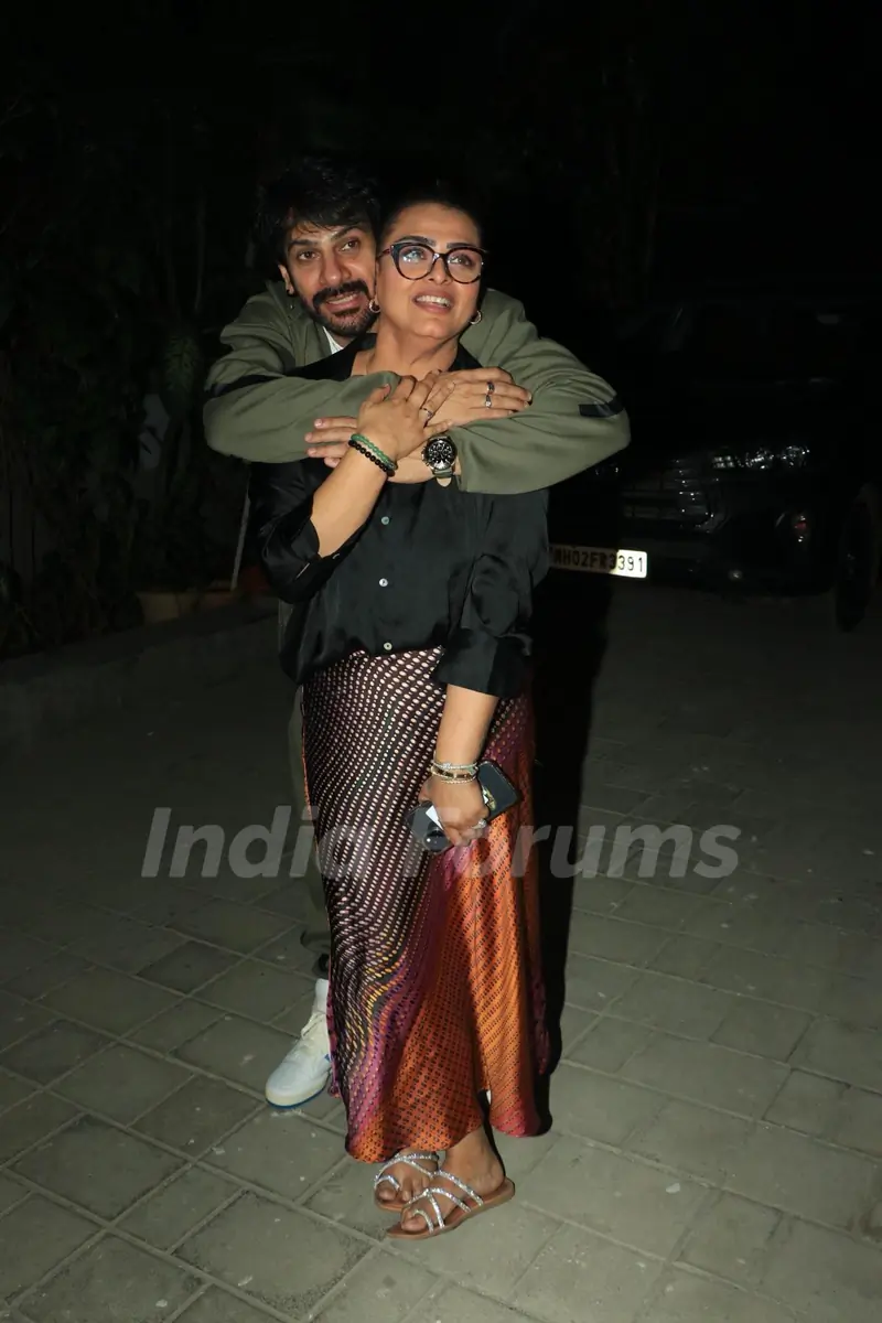 Karan Veer Mehra and Shilpa Shirodkar snapped in Bandra