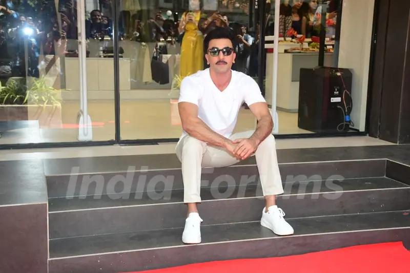Ranbir Kapoor snapped in the city