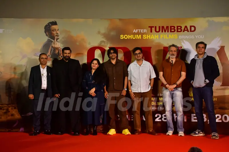 Sohum Shah, Yogesh Lakhani, Anil Thadani and other celebs grace the trailer launch of Crazxy