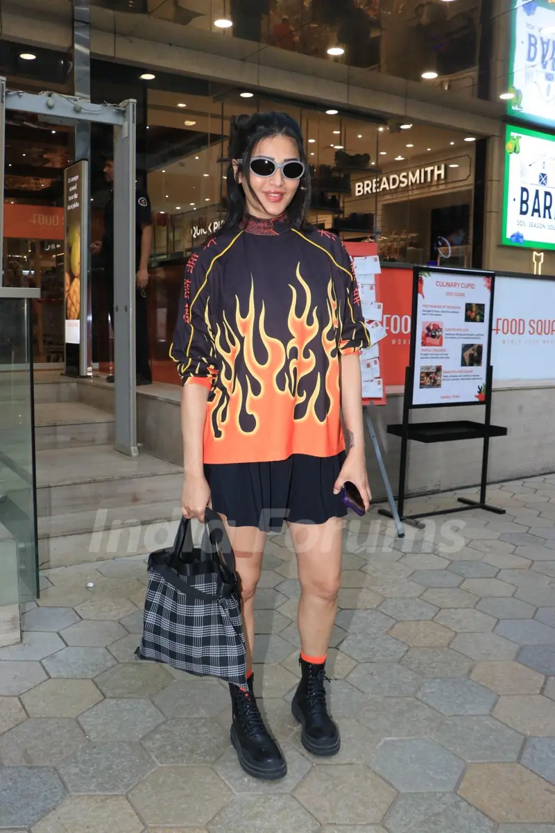 Shruti Haasan snapped in the city