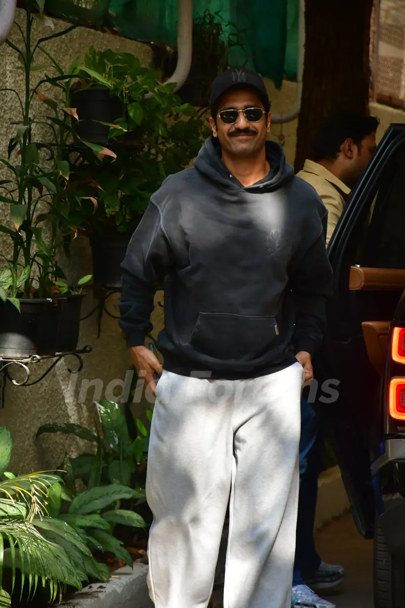 Vicky Kaushal snapped in the city