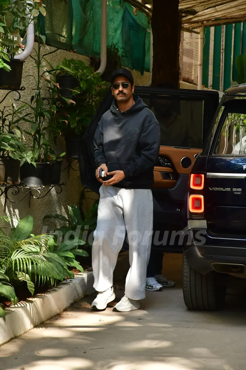 Vicky Kaushal snapped in the city