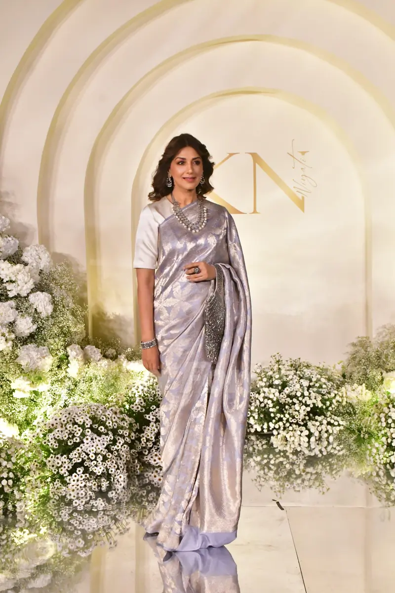 Sonali Bendre grace Ashutosh Gowariker and Sunita Gowariker’s son wedding reception