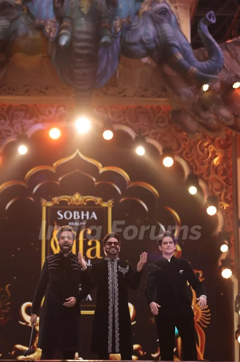 Vijay Varma, Aparshakti Khurana and Abhishek Banerjee grace the IIFA Awards 2025