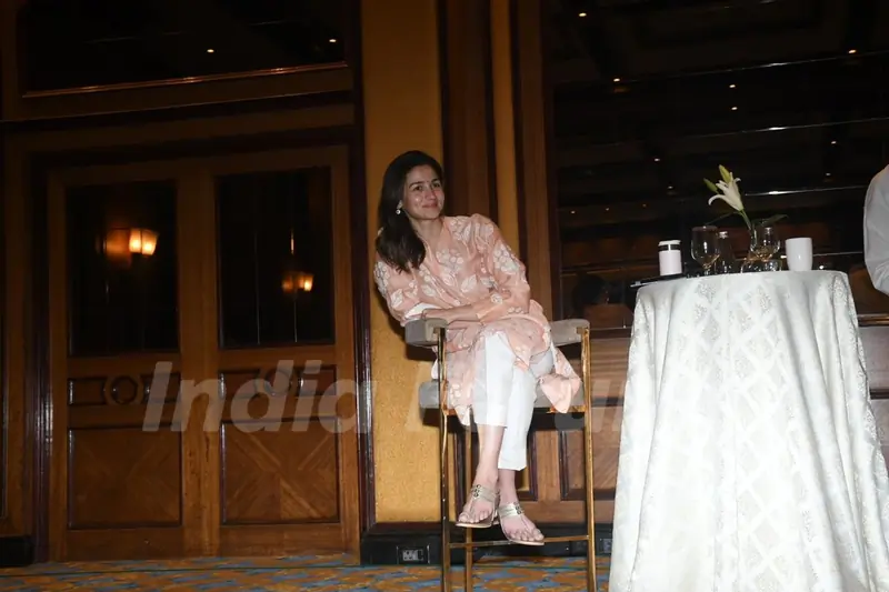 Alia Bhatt celebrates her birthday with husband Ranbir Kapoor and Media