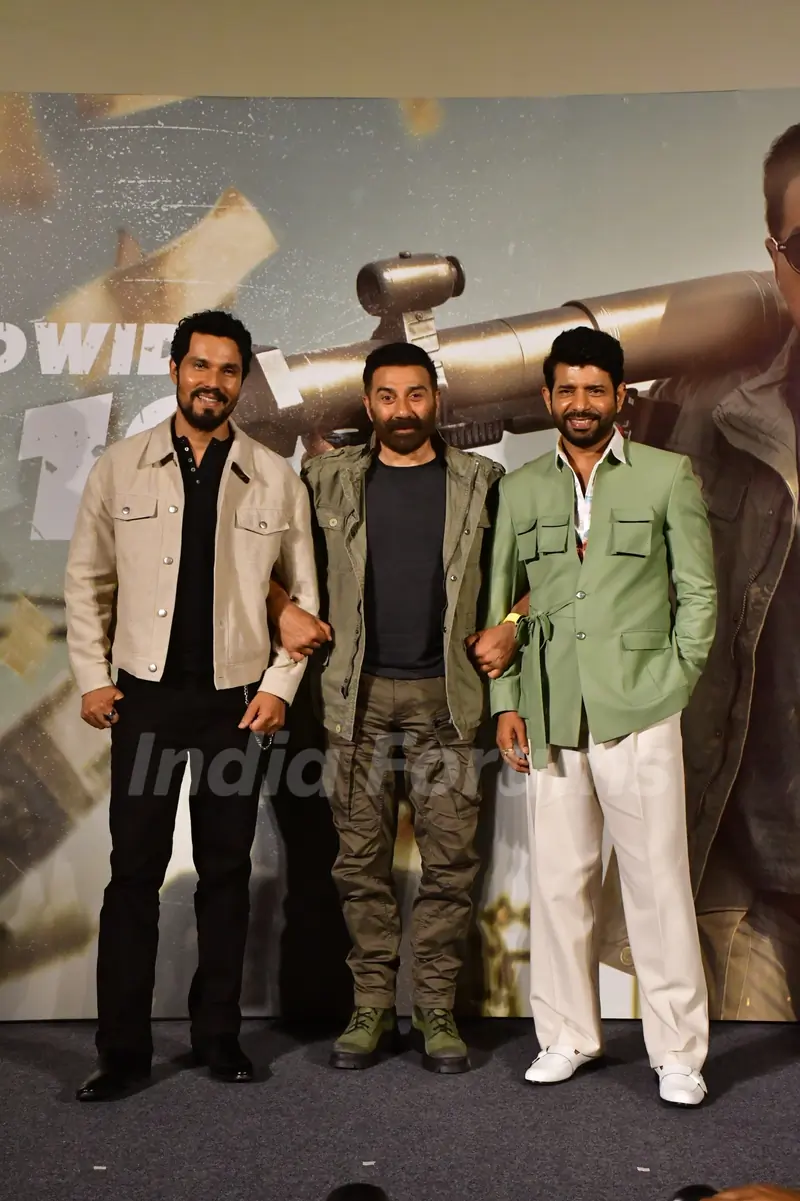 Sunny Deol, Randeep Hooda and Vineet Kumar Singh and others grace Jaat trailer launch