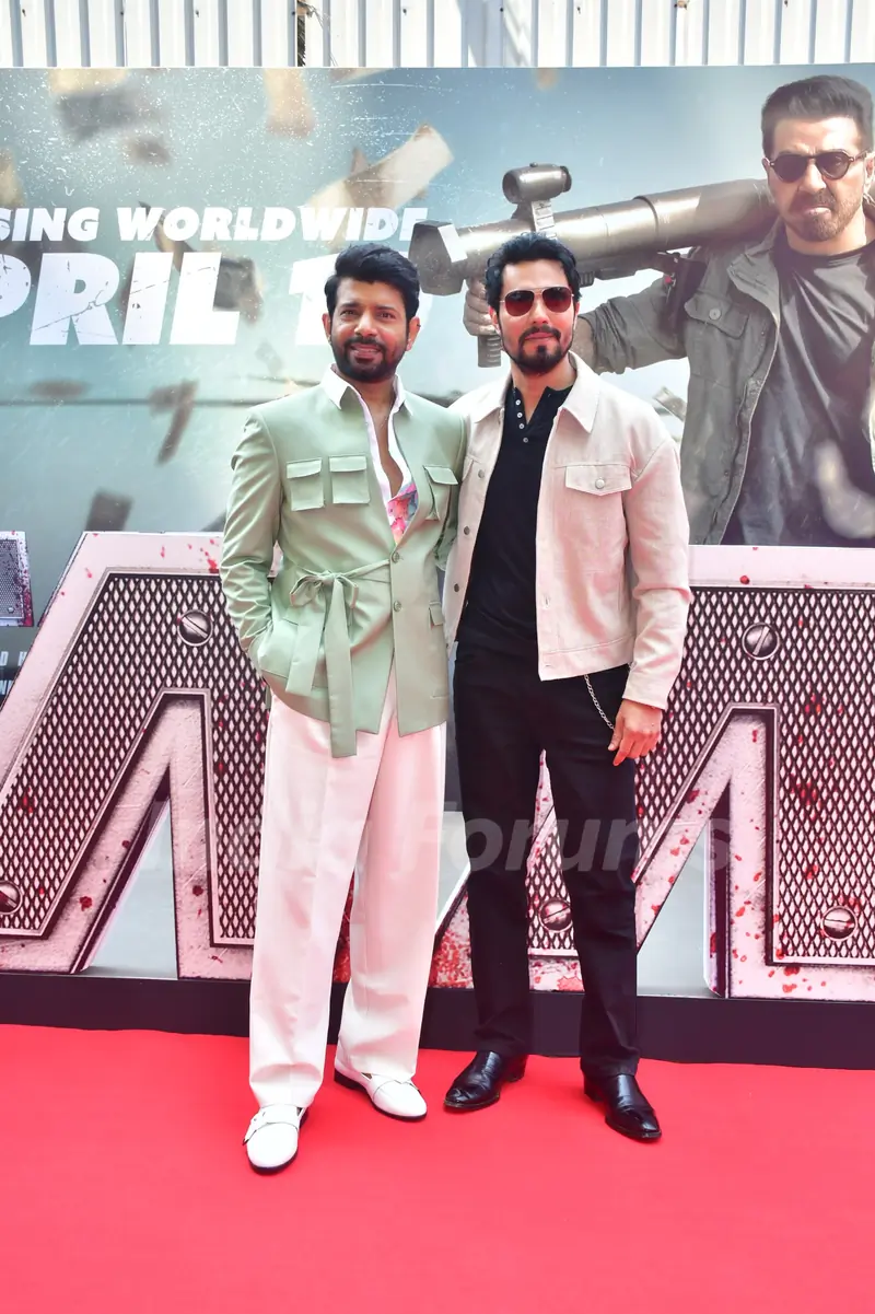 Randeep Hooda and Vineet Kumar Singh celebrates his birthday with media