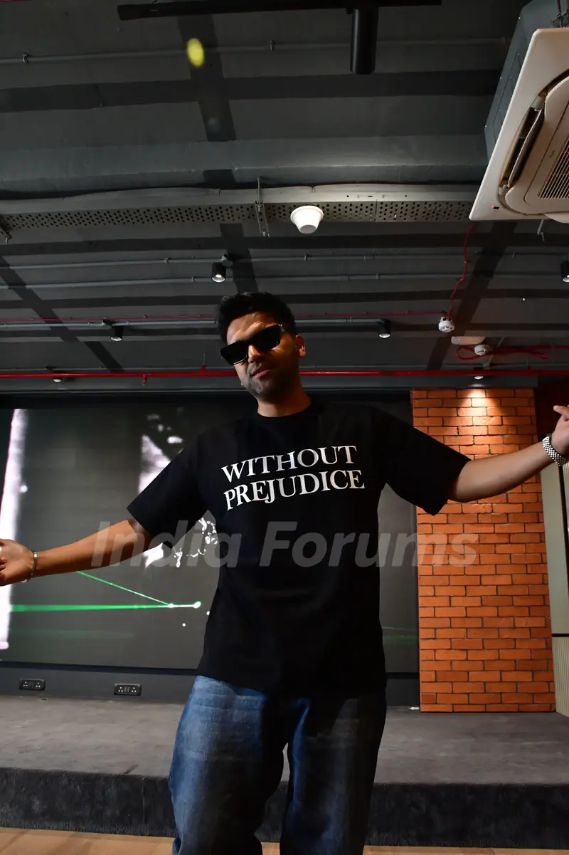 Guru Randhawa snapped launching his new album Without Prejudice