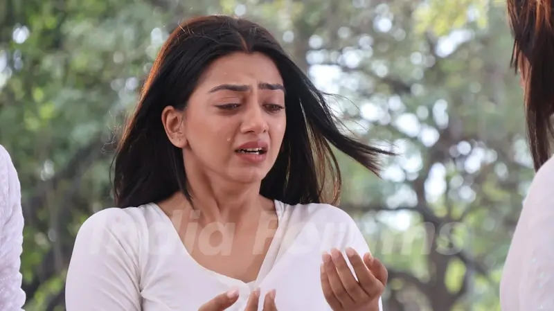 Rohit Purohit and Samridhii Shukla snapped on the sets of Yeh Rishta Kya Kehlata Hai