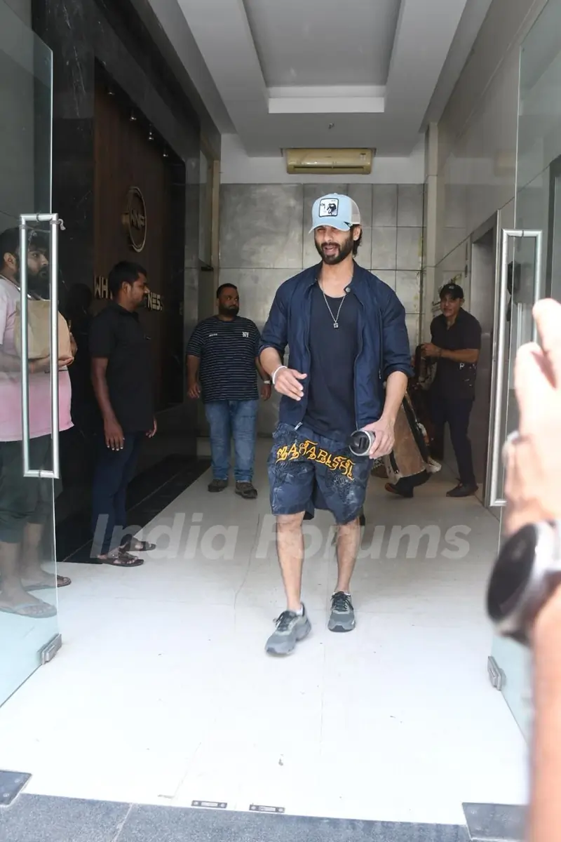 Shahid Kapoor snapped in the city